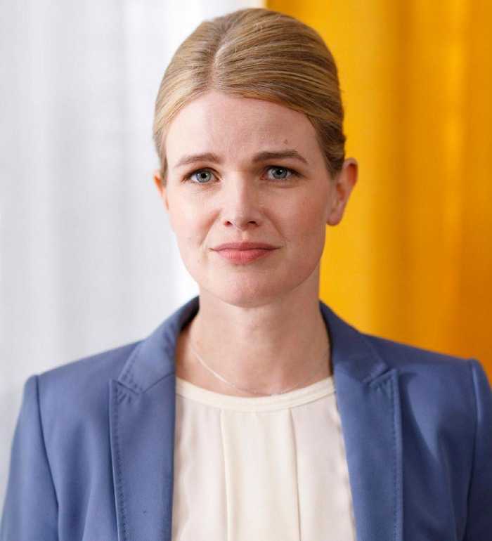 Mira Bartuschek